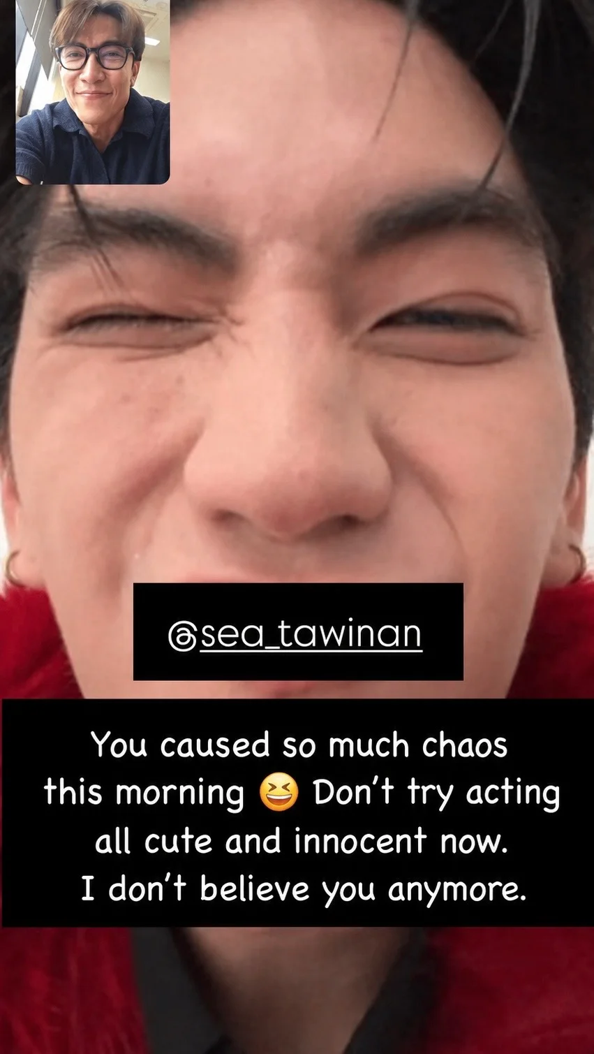 Close-up screenshot of Sea Tawinan smiling during a video call with director Aof Noppharnach, who jokes in Thai about the chaos caused by Sea’s Calvin Klein campaign.